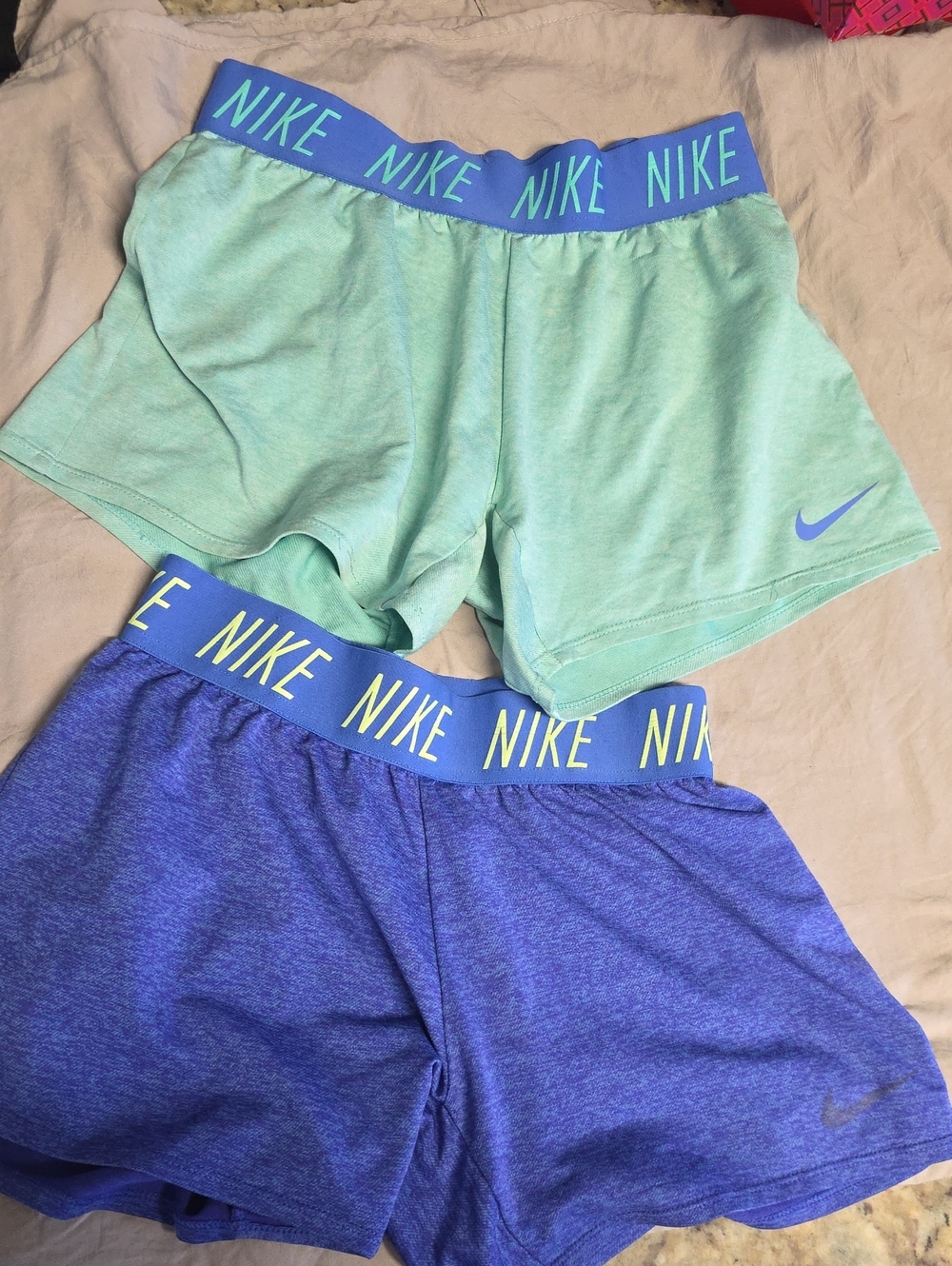 Nike Girls Two-Pack Active Shorts in Mint Green & Heather Purple